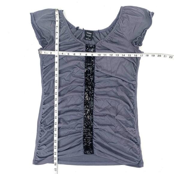 Vanity Ruched Top - Picture 6 of 11